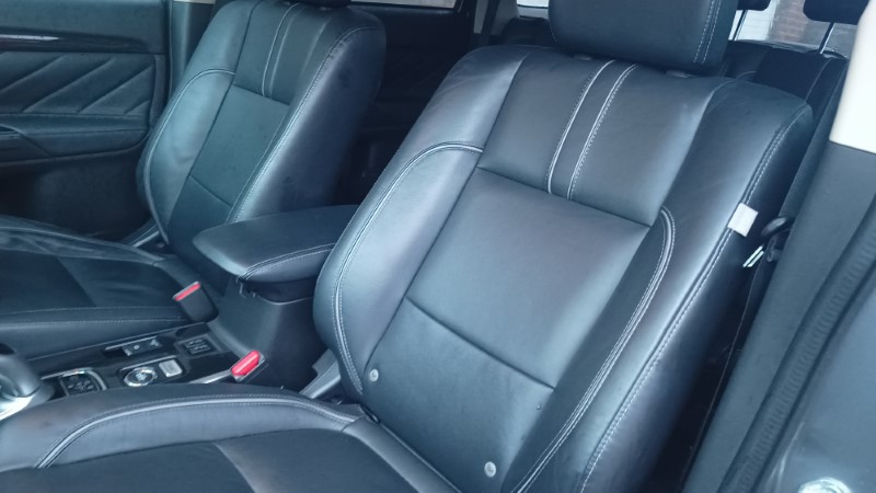 Outlander Phev Stockport Car Sales (23)